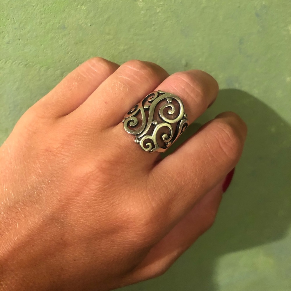 James Avery Swirl Ring